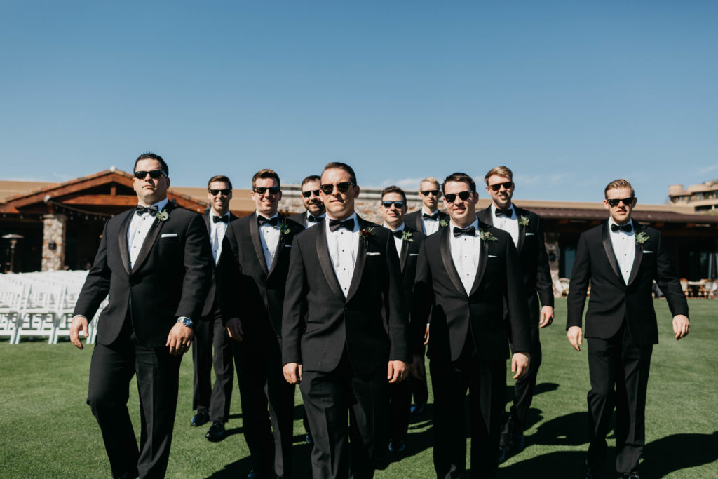 Modern Classic Paradise Valley Country Club Wedding in Arizona by Kadi Tobin Photography