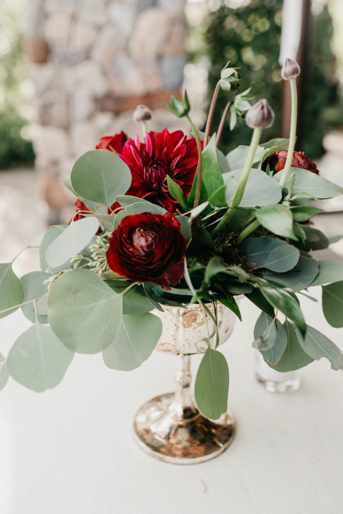 Modern Classic Paradise Valley Country Club Wedding in Arizona by Kadi Tobin Photography