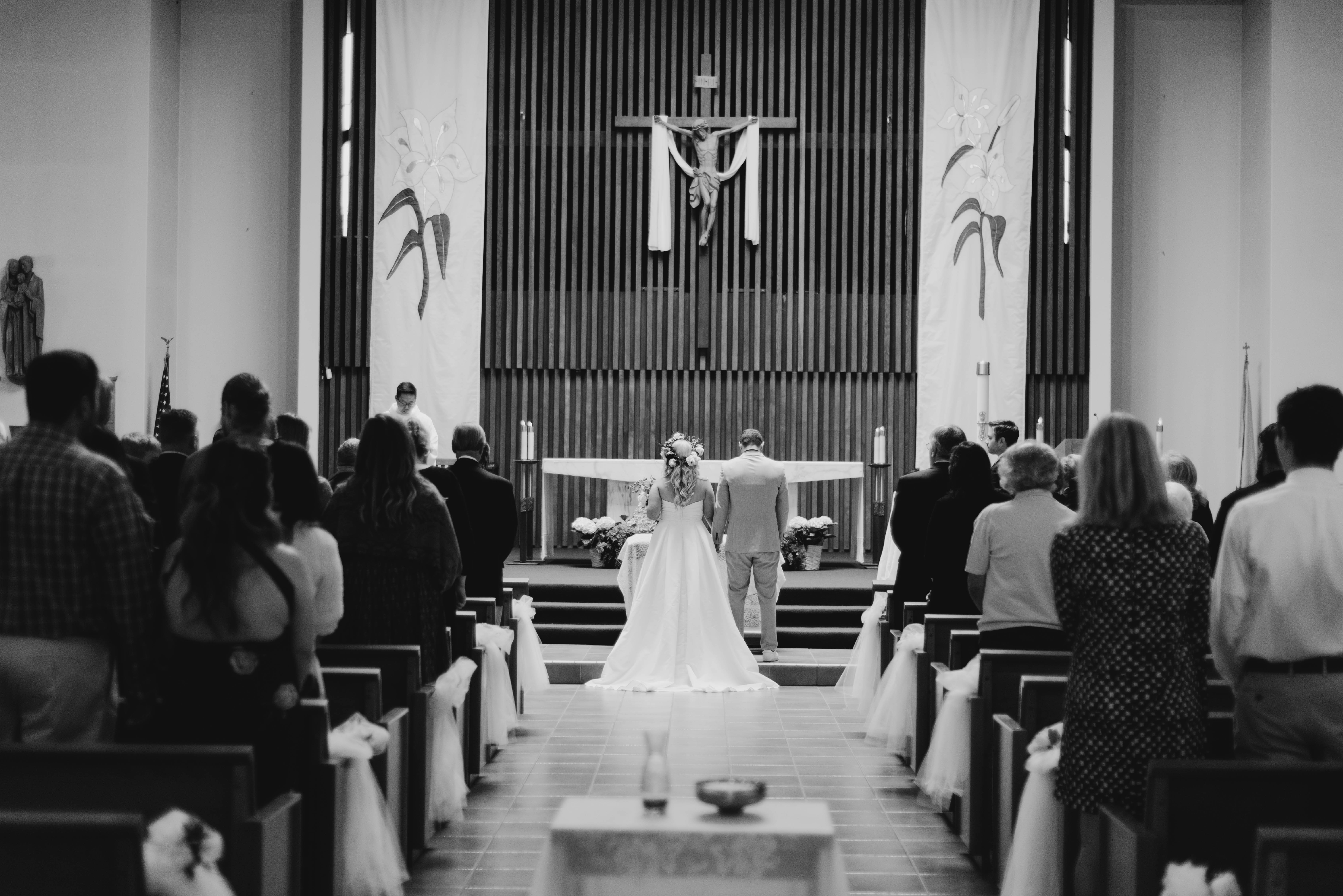 A colorful greenhouse wedding at the five crowns in Corona Del Mar and Crystal cove, California