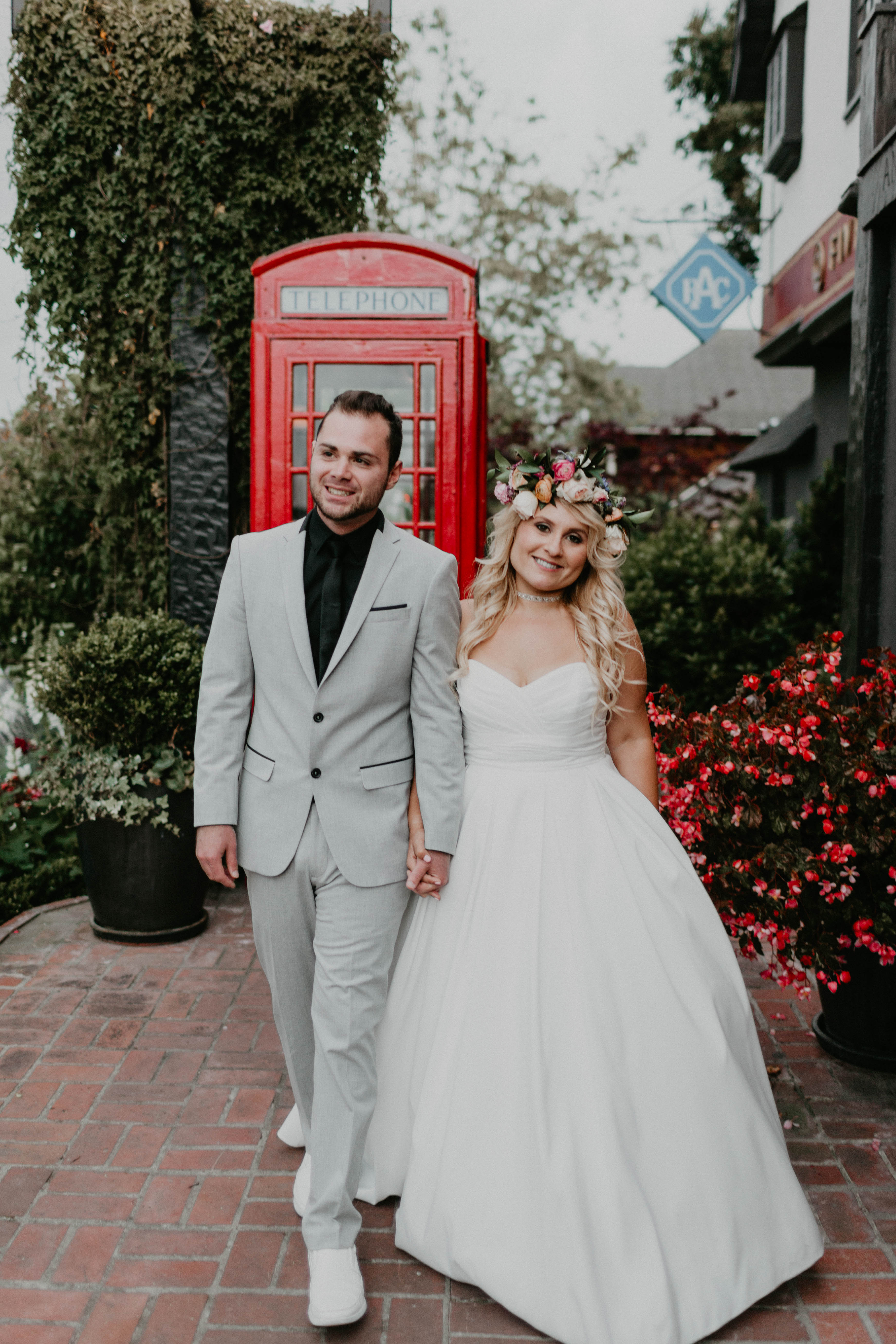 A colorful greenhouse wedding at the five crowns in Corona Del Mar and Crystal cove, California