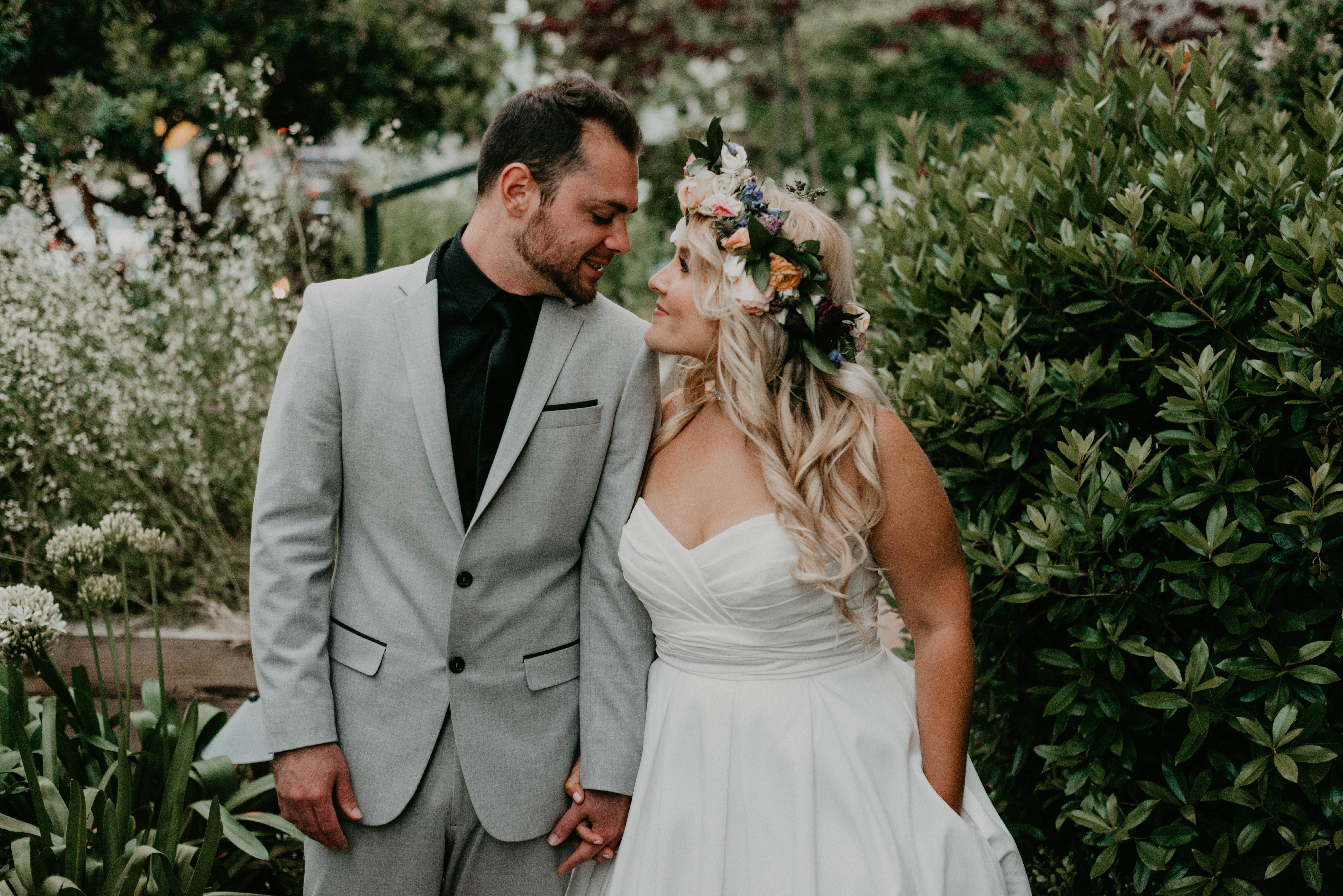 A colorful greenhouse wedding at the five crowns in Corona Del Mar and Crystal cove, California