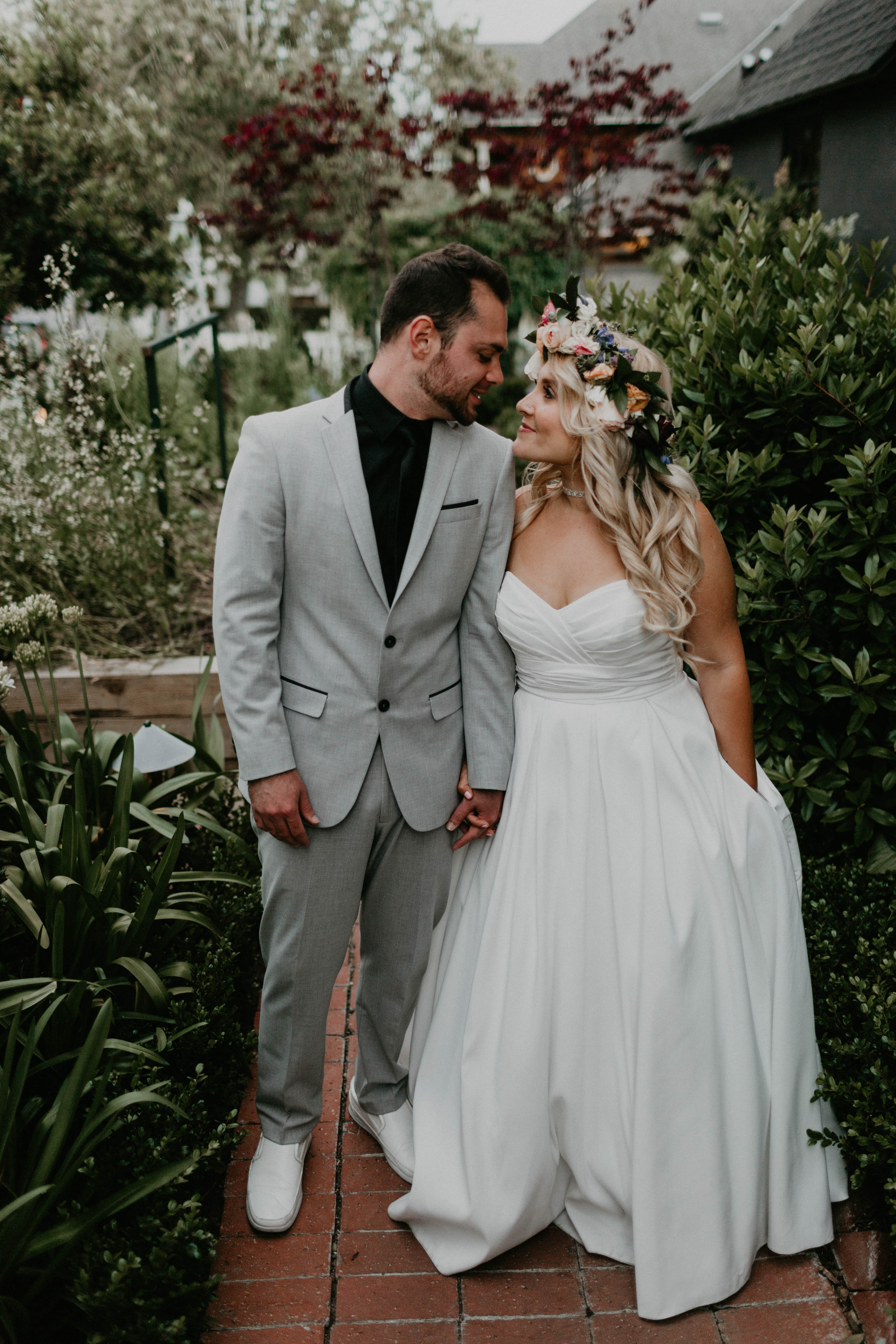 A colorful greenhouse wedding at the five crowns in Corona Del Mar and Crystal cove, California