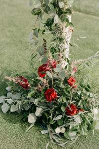 Modern Classic Paradise Valley Country Club Wedding in Arizona by Kadi Tobin Photography