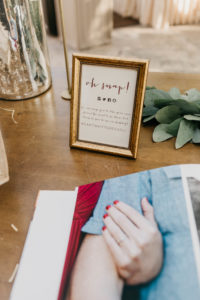Modern Classic Paradise Valley Country Club Wedding in Arizona by Kadi Tobin Photography