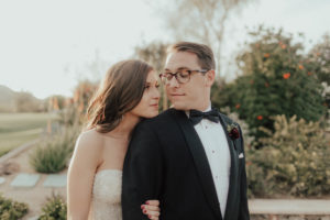 Modern Classic Paradise Valley Country Club Wedding in Arizona by Kadi Tobin Photography