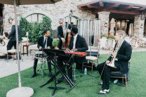 Modern Classic Paradise Valley Country Club Wedding in Arizona by Kadi Tobin Photography