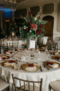 Modern Classic Paradise Valley Country Club Wedding in Arizona by Kadi Tobin Photography