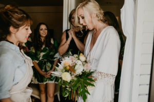 An Elegant and Classy Palm Springs Wedding at le Parker Meridian by a California Wedding Photographer Kadi Tobin