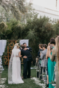 An Elegant and Classy Palm Springs Wedding at le Parker Meridian by a California Wedding Photographer Kadi Tobin