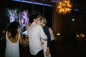 An Elegant and Classy Palm Springs Wedding at le Parker Meridian by a California Wedding Photographer Kadi Tobin