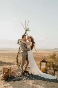 A western and bohemian wedding in Joshua Tree by Kadi Tobin Photography