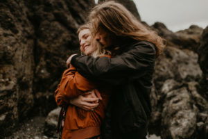 A rainy ruby beach engagement session in Olympic National Park, Washington by Kadi Tobin Photography