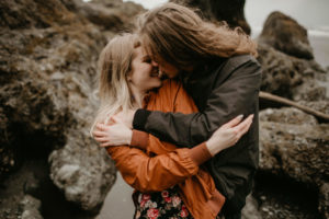 A rainy ruby beach engagement session in Olympic National Park, Washington by Kadi Tobin Photography
