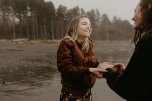 A rainy ruby beach engagement session in Olympic National Park, Washington by Kadi Tobin Photography
