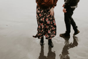 A rainy ruby beach engagement session in Olympic National Park, Washington by Kadi Tobin Photography