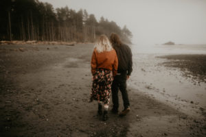A rainy ruby beach engagement session in Olympic National Park, Washington by Kadi Tobin Photography