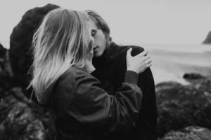 A rainy ruby beach engagement session in Olympic National Park, Washington by Kadi Tobin Photography