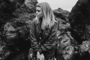 A rainy ruby beach engagement session in Olympic National Park, Washington by Kadi Tobin Photography