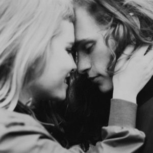 A rainy ruby beach engagement session in Olympic National Park, Washington by Kadi Tobin Photography