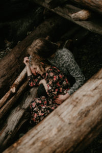 A rainy ruby beach engagement session in Olympic National Park, Washington by Kadi Tobin Photography