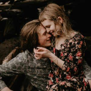 A rainy ruby beach engagement session in Olympic National Park, Washington by Kadi Tobin Photography