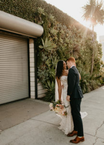 A modern romantic and edgy wedding at the smog shoppe by Los Angeles Wedding Photographer Kadi Tobin