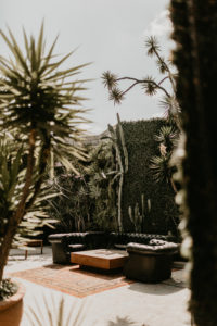 A modern romantic and edgy wedding at the smog shoppe by Los Angeles Wedding Photographer Kadi Tobin