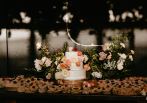 A modern romantic and edgy wedding at the smog shoppe by Los Angeles Wedding Photographer Kadi Tobin